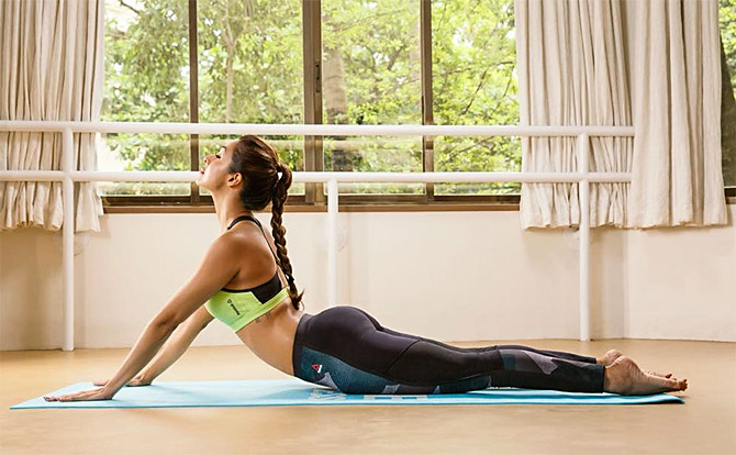 Malaika Arora to Kareena Kapoor: Bollywood divas who practice yoga to stay  fit – ThePrint – ANIFeed